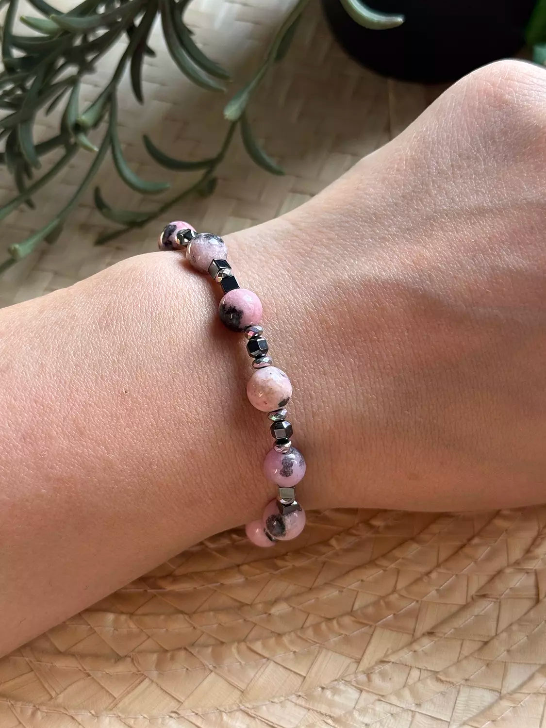 Hematite / Agate Pink Bracelet