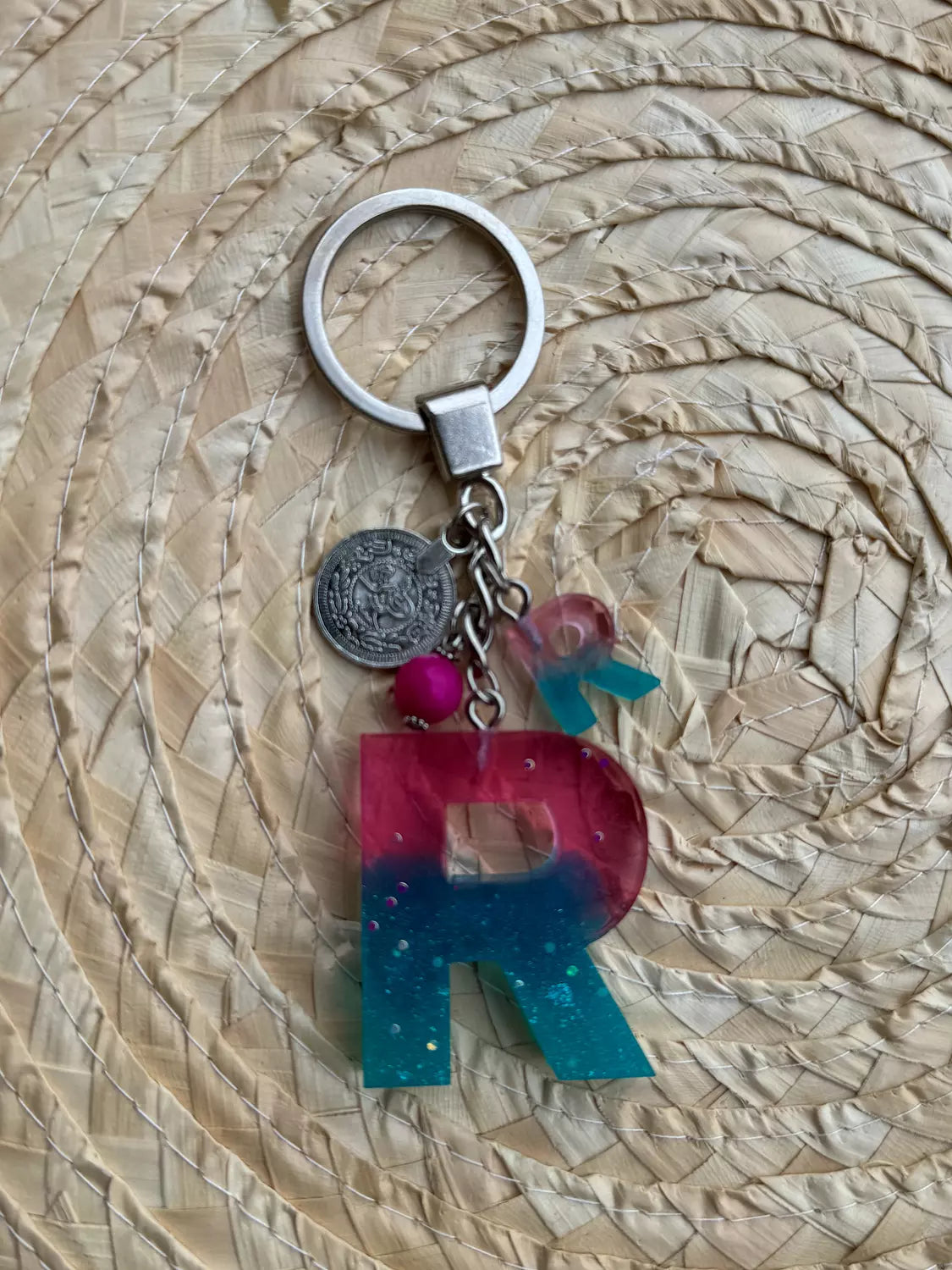 Letter ( R ) Keychain