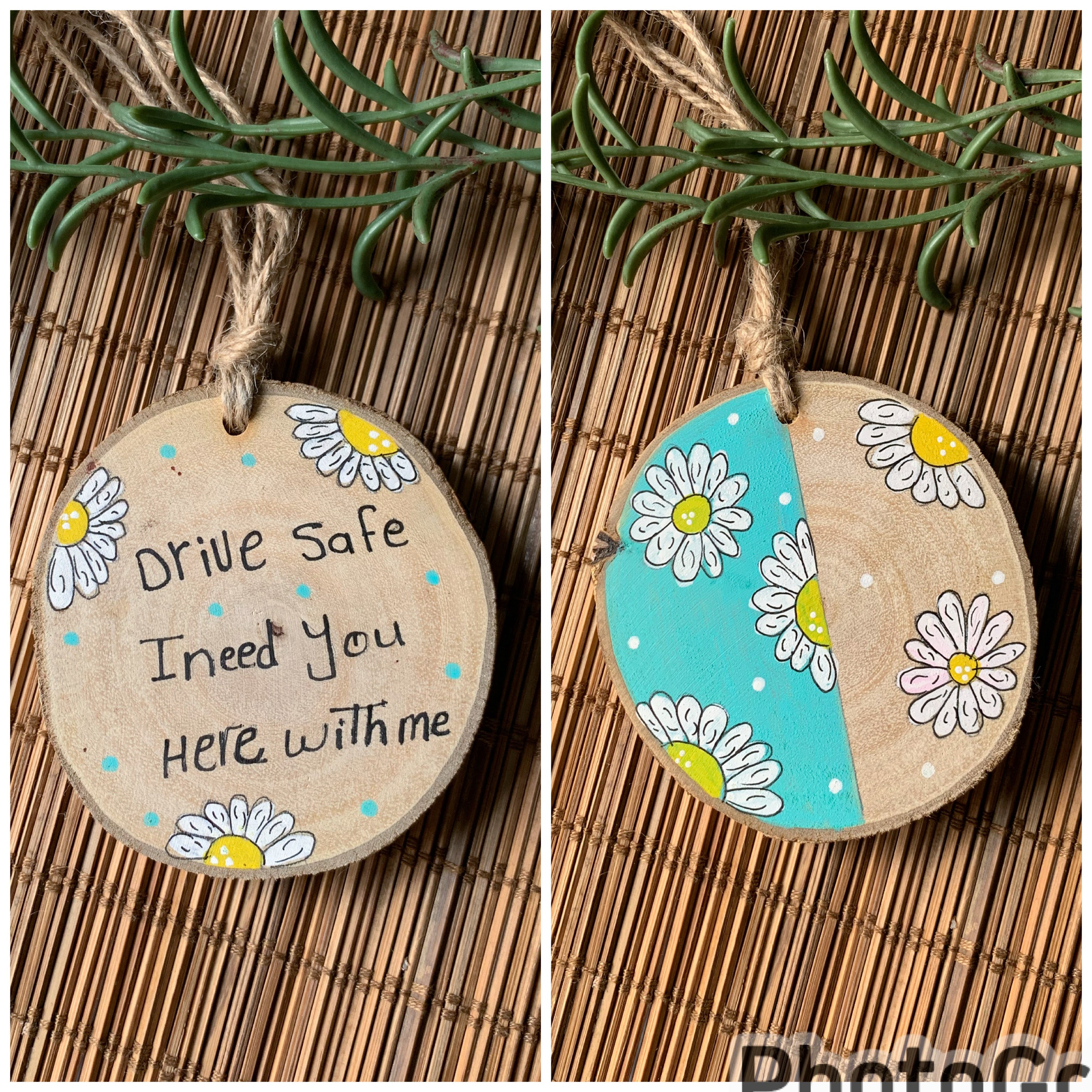 Drive Safe Daises  Medium Wood Car Hanger