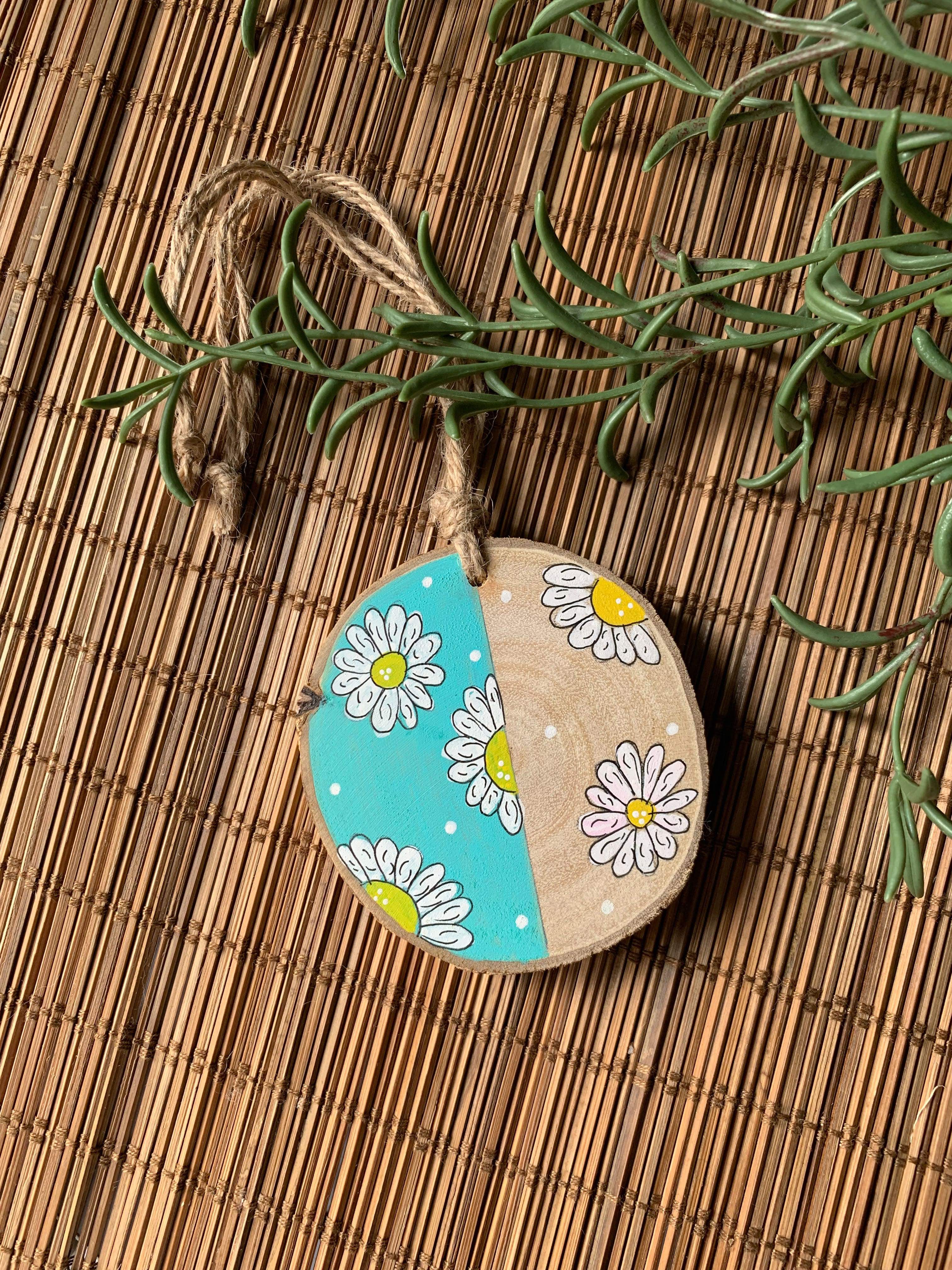 Drive Safe Daises  Medium Wood Car Hanger