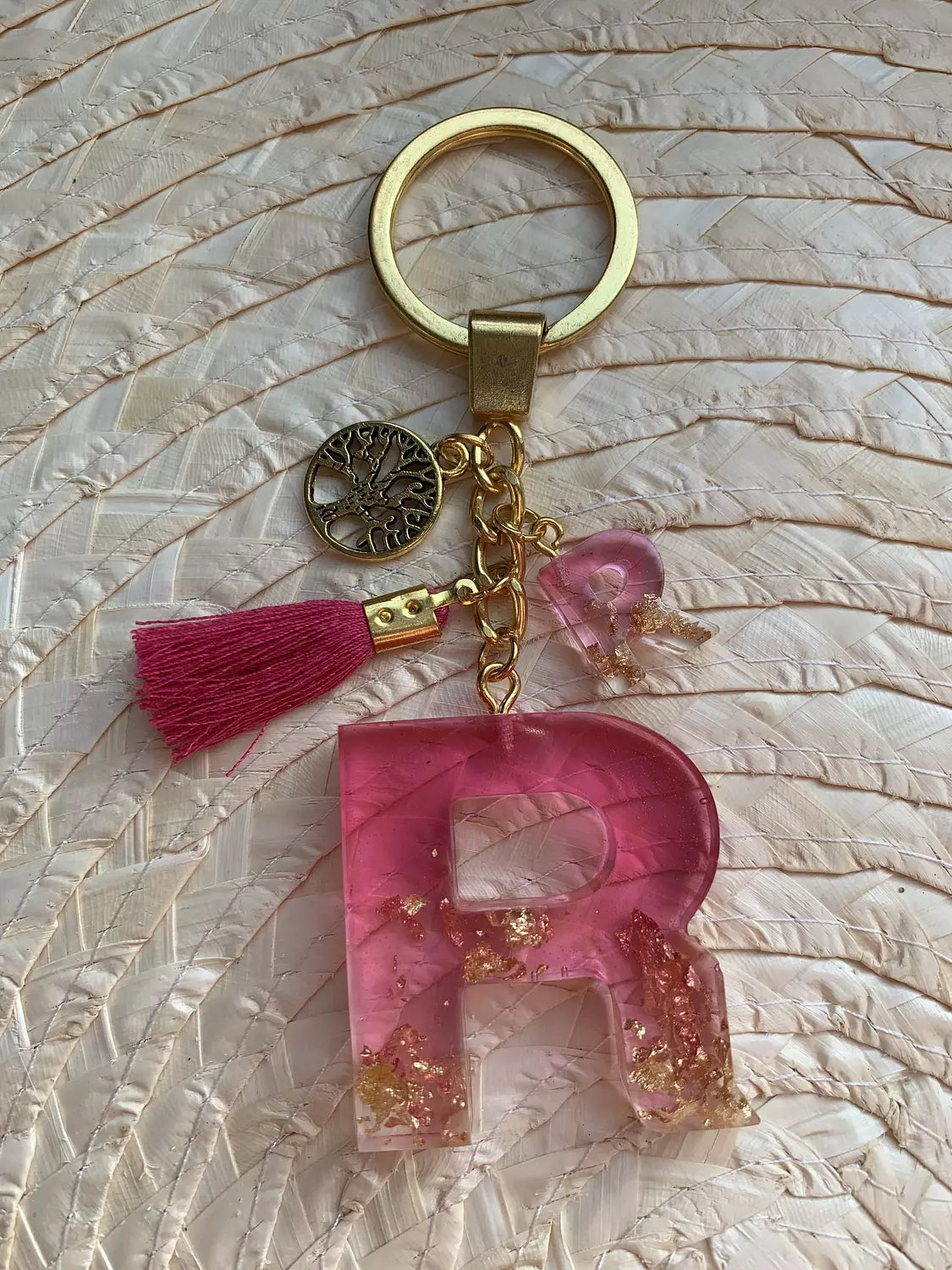 Letter ( R ) Keychain