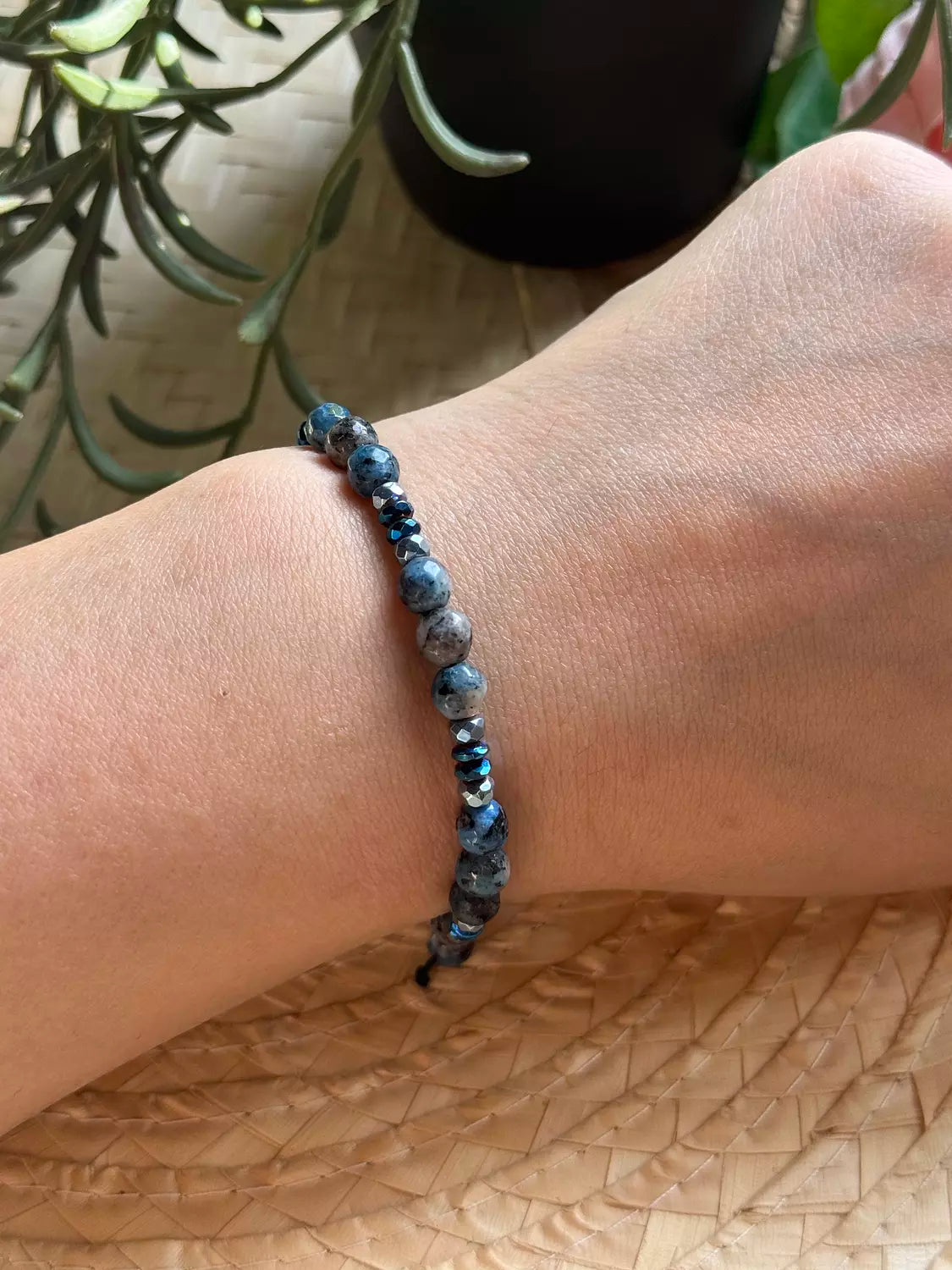 Hematite / Agate Blue Bracelet